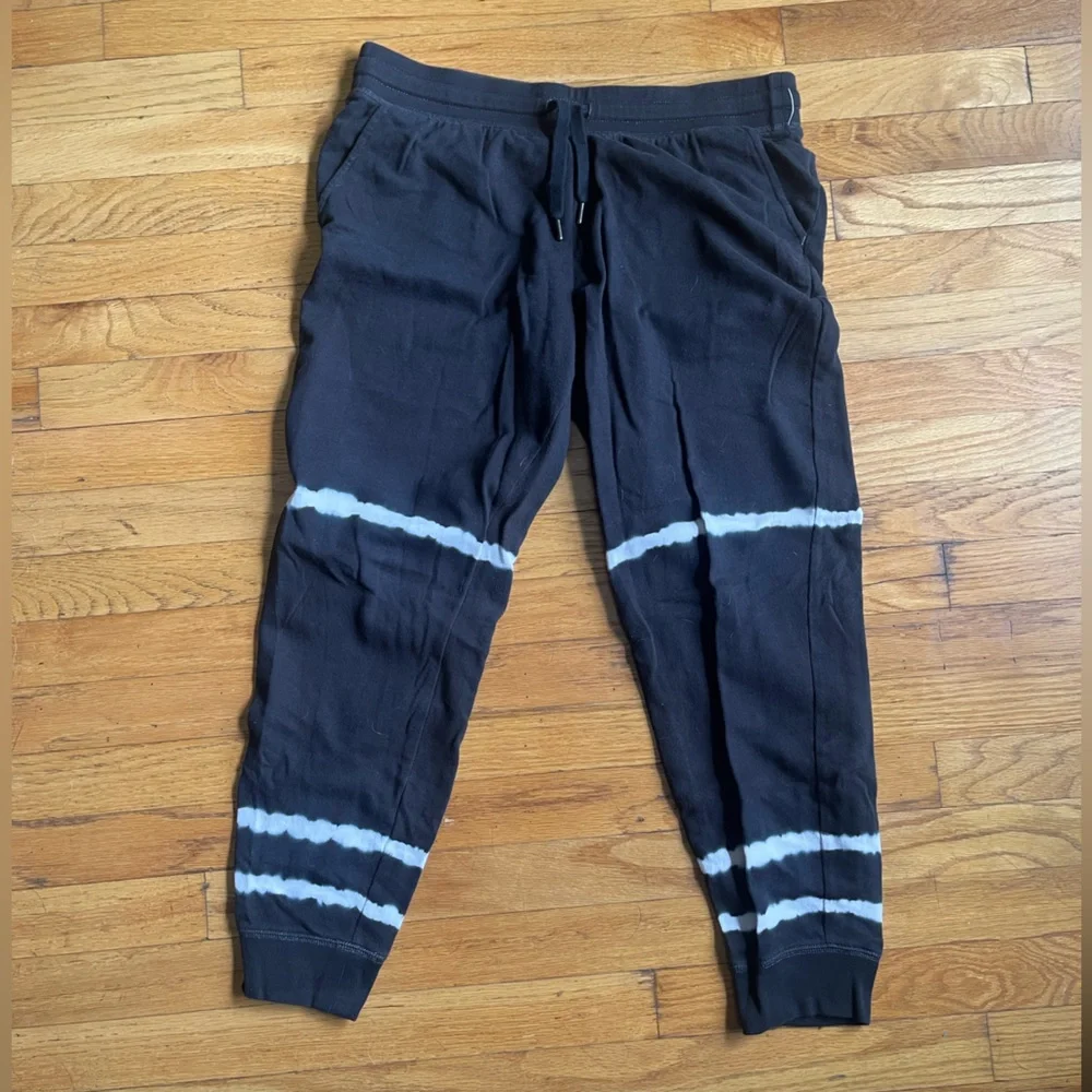 Old Navy Black and White Sweatpants with Drawstring and Tie Dye Stripes - Picture 3 of 8